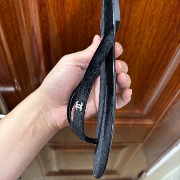 CHANEL Flip-flop sandals - Picture 5 of 6
